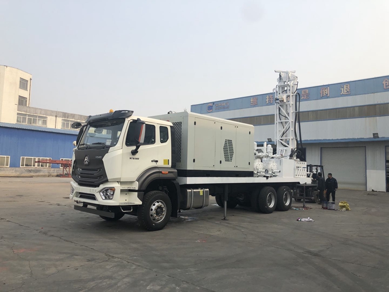 Mr. Xia from Zhejiang International Trade Supply Chain Service Co., Ltd. came to our factory to inspect and order drilling rigs